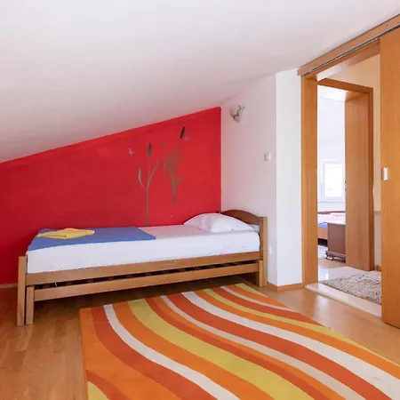 Apartament 2 Bedroom Awesome In Klek